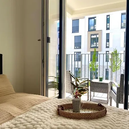 Apartment Am Flughafen, Glasfaser-Internet, Waschmaschine Schönefeld Exterior foto