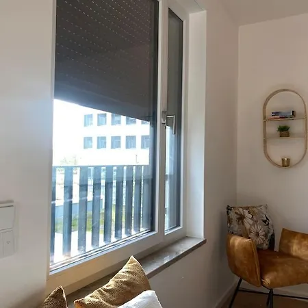 Apartment Am Flughafen, Glasfaser-Internet, Waschmaschine Schönefeld Exterior foto